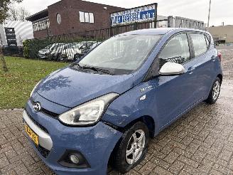 skadebil auto Hyundai I-10 1.0i GO LICHTE SCHADE! BOUWJAAR 2015 64797 KM 3850 EURO VAST 2015/1