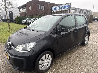 Schadeauto Volkswagen Up! 1.0 BLEUMOTION LICHTE SCHADE! 151000 KM BOUWJAAR 2019 5500 EURO 2019/5