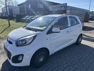 Kia Picanto 1.0 CVVT ECONOMY AIRCO LICHTE SCHADE! BOUWJAAR 2014 2150 EURO 2014/2