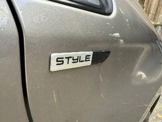 Peugeot 208 1.2 Style 5DRS NAVI AIRCO picture 12