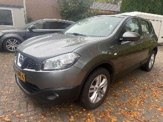 Vaurioauto  passenger cars Nissan Qashqai 1.6 ACENTA HELE NETTE AUTO 2012/6