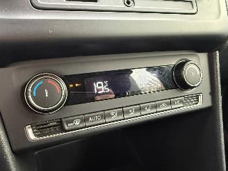Volkswagen Polo 1.0 5DRS AIRCO PDC STOELVERWARMING picture 17