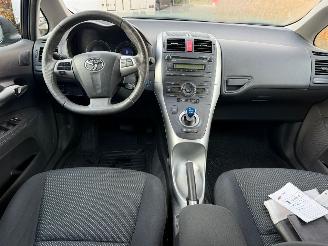 Toyota Auris 1.8 FULL HYBRID KM NAP NL AUTO picture 2