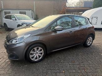 Peugeot 208 1.2 Bleu Lion Airco Navi Nap 5Drs Nieuw Riem picture 7