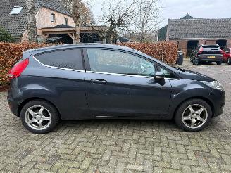 Ford Fiesta 1.6 TDCI GHIA AIRCO STOELVERWARMING SPORTVELGEN picture 7