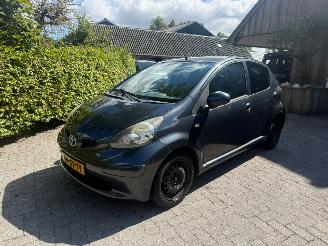 skadebil auto Toyota Aygo 1.4D 5DRS AIRCO 2006/5
