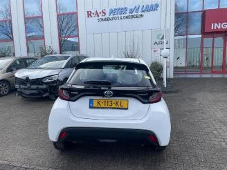 Uttjänta bilar auto Toyota Yaris Yaris IV (P21/PA1/PH1), Hatchback, 2020 1.5 12V Hybrid 115 2021/9