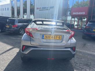 Vrakbiler auto Toyota C-HR C-HR (X1,X5), SUV, 2016 1.8 16V Hybrid 2017/2