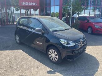 Coche siniestrado Volkswagen Up! Up! (121), Hatchback, 2011 1.0 MPI 12V 2023/4