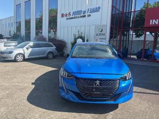 Auto da rottamare Peugeot 208 208 II (UB/UH/UP), Hatchback 5-drs, 2019 e-208 50 kWh 2020/1