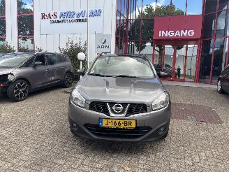 skadebil auto Nissan Qashqai 1.6 360 2013/11