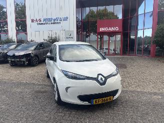 Coche accidentado Renault Zoé R240 INTENS 22KWH 2016/8