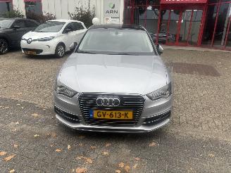 skadebil auto Audi A3 SPORTBACK E-TRON SCHADE VRIJ 2015/9