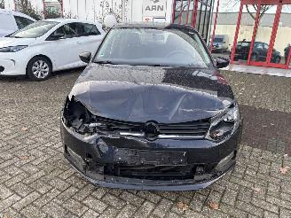 damaged passenger cars Volkswagen Polo 1.0 COMFORTLINE 2016/3