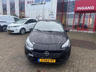 Vaurioauto  passenger cars Opel Corsa-E 1.2 2016/9
