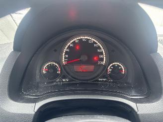 Volkswagen Up!  picture 11