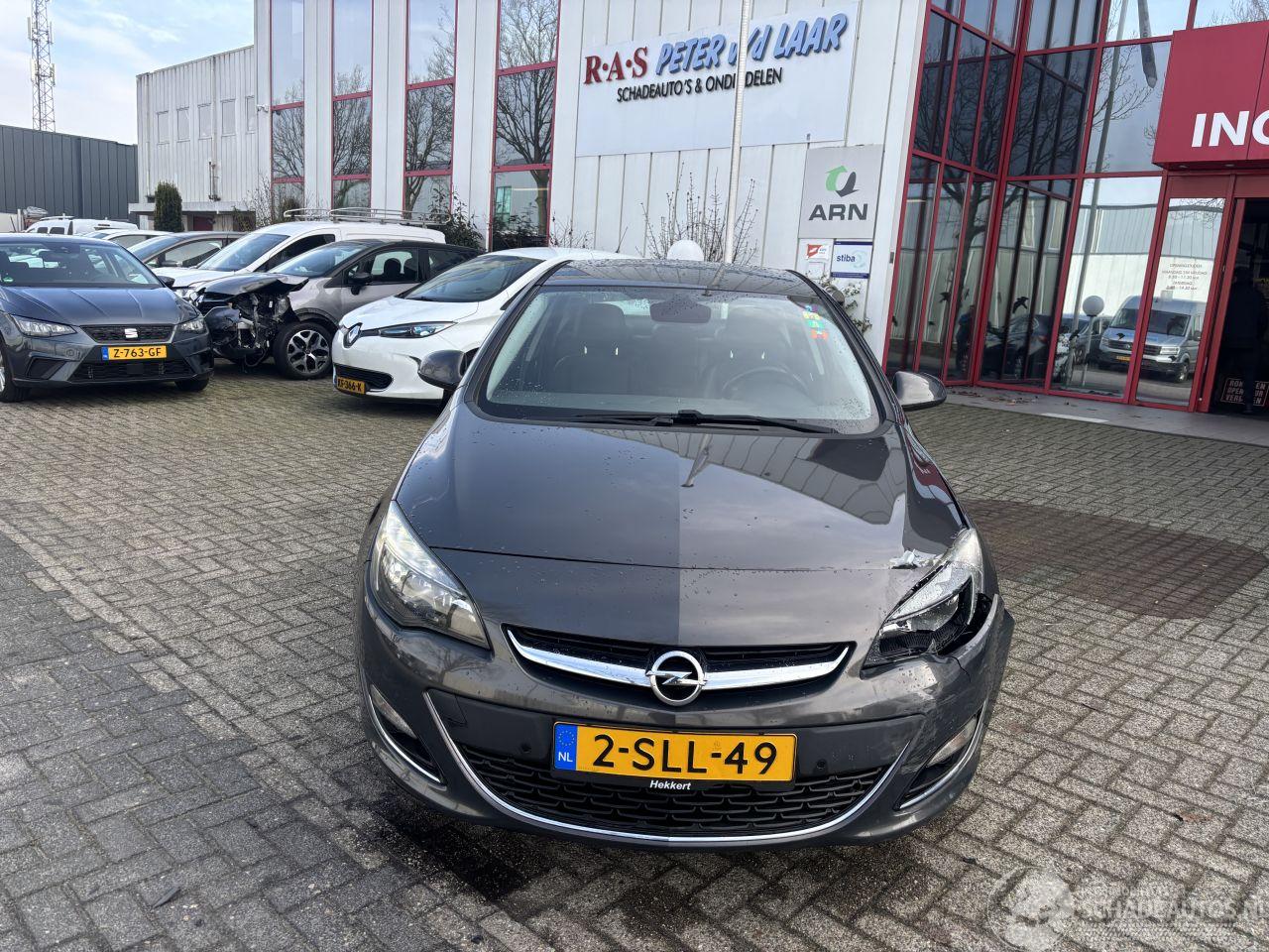 Opel Astra NOTCHBACK 1.4 Turbo Cosmo