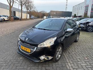 Peugeot 208 1.6 VTI ALLURE picture 3