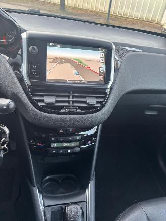Peugeot 208 1.6 VTI ALLURE picture 15