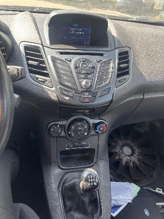 Ford Fiesta  picture 12