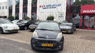 skadebil auto Peugeot 107 1.0 ACTIVE 2013/1