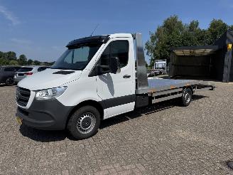 krockskadad bil auto Mercedes Sprinter 317 CDi Autotransporter Automaat 2024/2