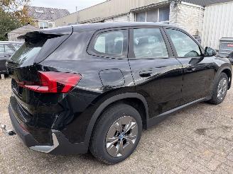 BMW iX1 30 E. 200 kw picture 19