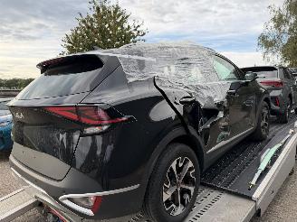krockskadad bil auto Kia Sportage 1.6 - 118 Kw Benzine -E-Hybride 2025/7