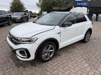 Voiture accidenté Volkswagen T-Roc 1.5 TSi -110 Kw DSG  R-Line 2025/7