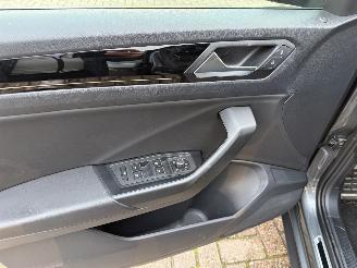 Volkswagen T-Roc R 300 R-Line 4 Motion picture 31