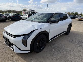 krockskadad bil auto Kia EV4 81 Kw/h. Elektro motor 150 Kw 2025/12