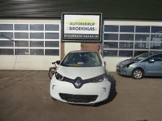 Salvage car Renault Zoé Zoe (AG), Hatchback 5-drs, 2012 46kW 2017/10
