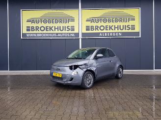 krockskadad bil auto Fiat 500 RED 42 kWh 2023/5
