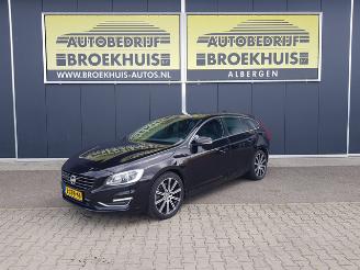 krockskadad bil auto Volvo V-60 2.4 D6 AWD Plug-In Hybrid Pure Limited 2014/7