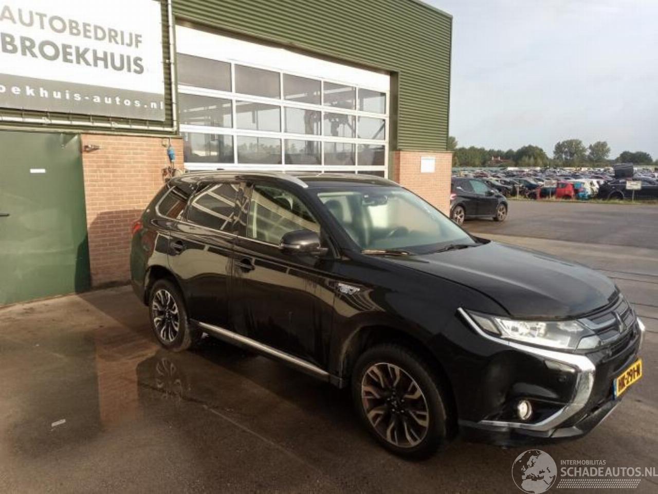 Mitsubishi Outlander Outlander (GF/GG), SUV, 2012 / 2022 2.0 16V PHEV 4x4