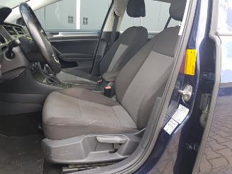 Volkswagen Golf 1.6 TDI Highline DSG picture 16