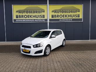 Damaged car Chevrolet Aveo 1.2 LT 2012/12