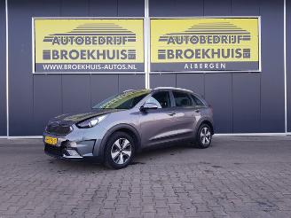 krockskadad bil auto Kia Niro 1.6 GDi Hybrid ExecutiveLine 2017/11