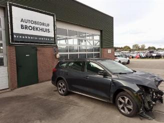 Vrakbiler auto Ford Focus Focus 4 Wagon, Combi, 2018 1.0 Ti-VCT EcoBoost 12V 125 2020/3