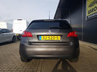 Peugeot 308 1.6 BlueHDi Blue Lease Executive picture 5