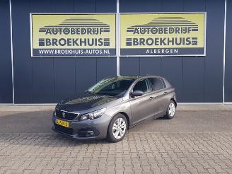 Damaged car Peugeot 308 1.6 BlueHDi Blue Lease Executive 2018/4
