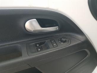 Volkswagen Up! 1.0 BMT move up! picture 22