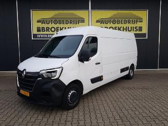 Schade bestelwagen Renault Master T35 2.3 dCi 135 L3H2 Comfort 2021/10
