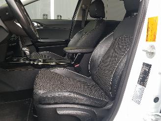 Kia Ceed 1.6 GDI PHEV DynamicPlusLine picture 15