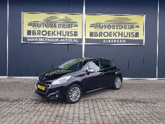 Peugeot 208 1.2 PureTech Allure picture 1