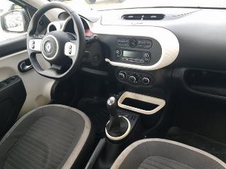 Renault Twingo 1.0 SCe Collection picture 16