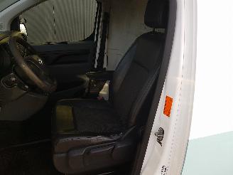 Toyota Proace 2.0 D-4D Cool Comfort Long picture 18