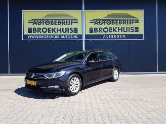 Unfallwagen Volkswagen Passat Variant 1.6 TDI Comfortline 2015/6