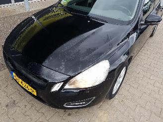 Volvo V-60 1.6 D2 Momentum picture 11