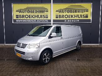 krockskadad bil bedrijf Volkswagen Transporter 2.5 TDI 340 MHD L2 2008/9